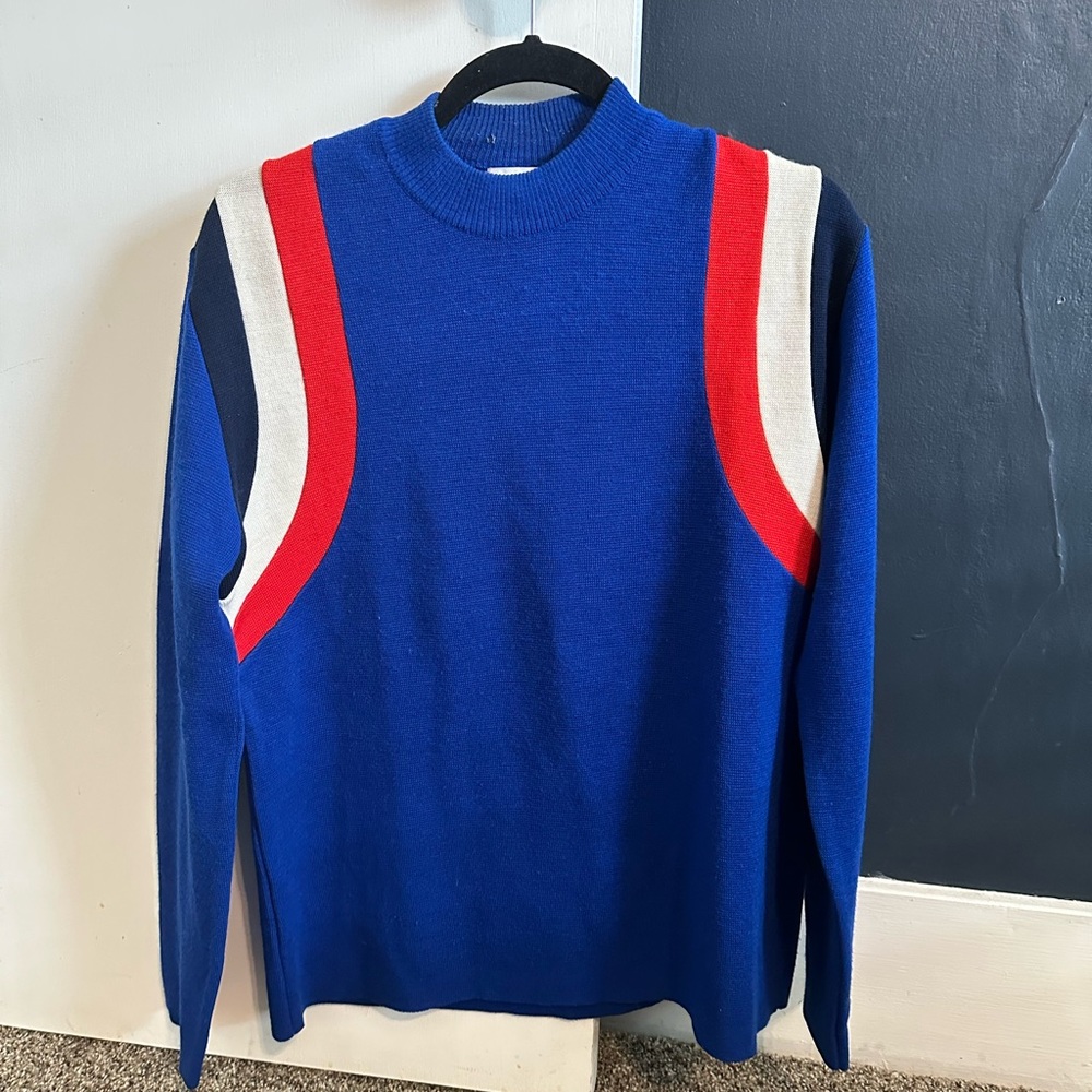 Vintage Saks Fifth Avenue Sweater, fits Medium